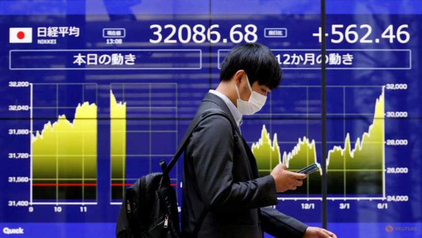 Commentary: Tokyo could win 'not China' global hub status - but it must want it Commentary: Tokyo could win 'not China' global hub status - but it must want it