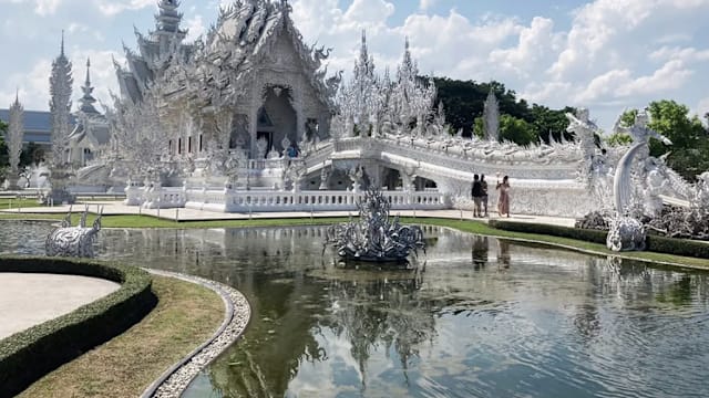 泰国清莱白庙上调外国游客门票价 明年翻倍至8元