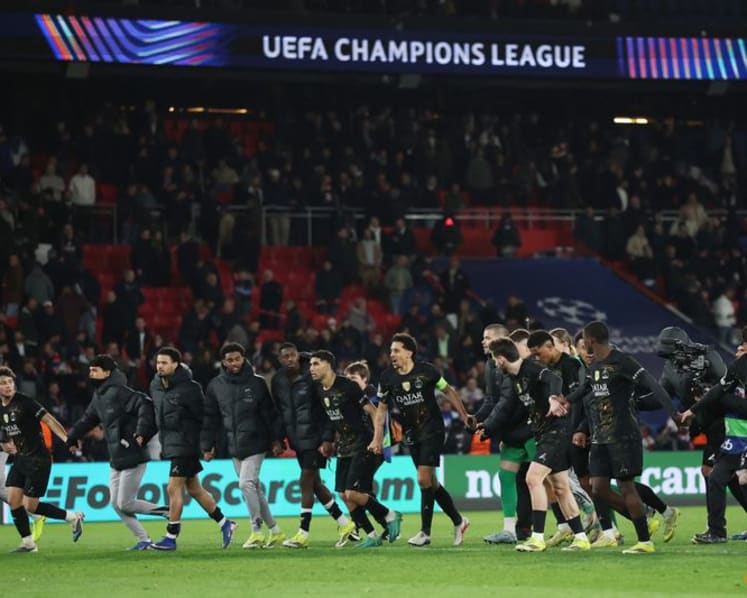 Paris mayor pushes for resolution in PSG stadium talks by summer