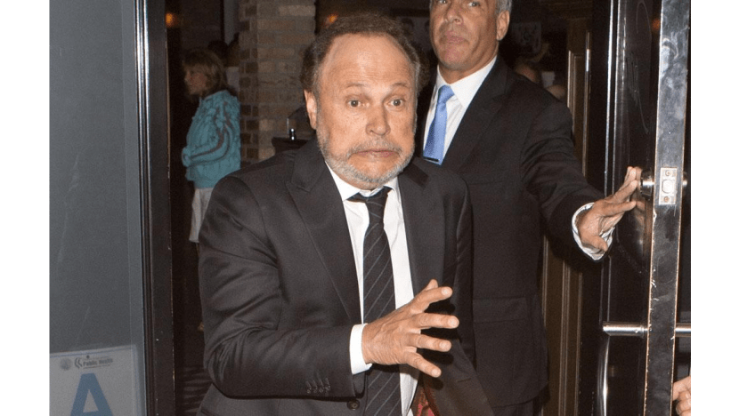 Billy Crystal questions the 'hostless Oscars'