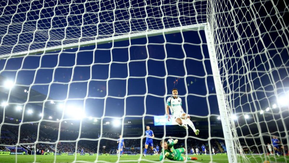 Murphy grabs early double as Newcastle pile misery on Leicester