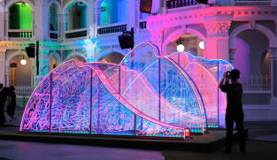 Singapore Hour - In Full Colour
