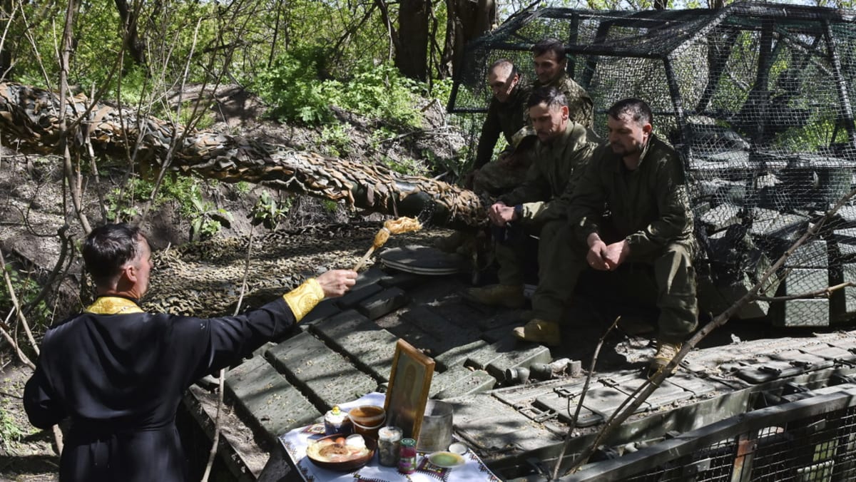 Kyiv and Moscow accuse each other of breaking Easter ceasefire, no extension seen Kyiv and Moscow accuse each other of breaking Easter ceasefire, no extension seen