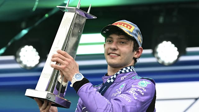F1迈阿密米大奖赛：马赛地车手安东内利夺冠