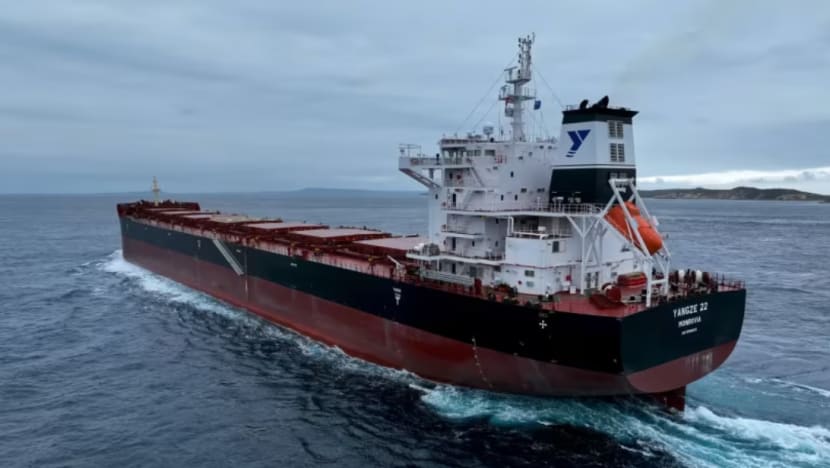  Kapal SG dan Jepun bertembung di China