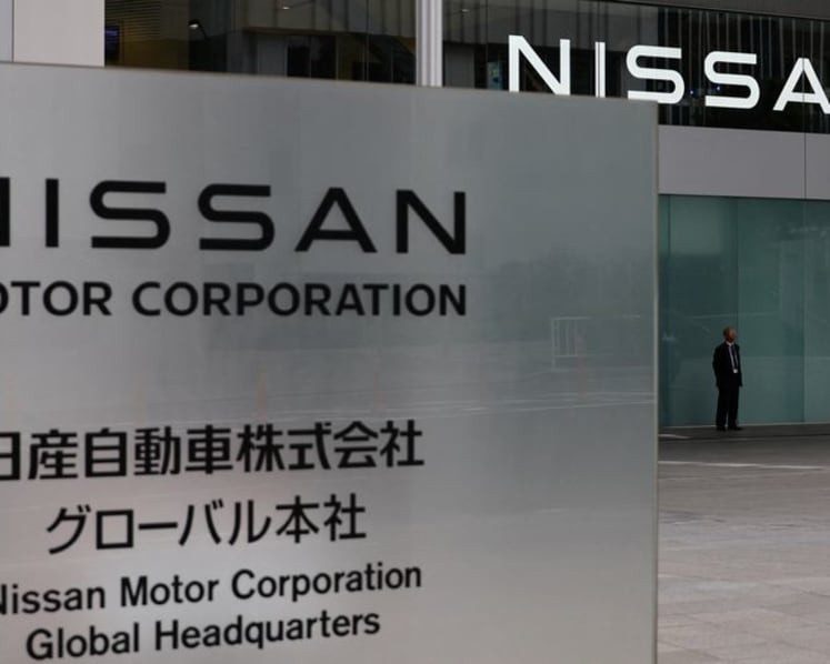 Mercedes-Benz' pension trust sells Nissan holding for $324 million, source says