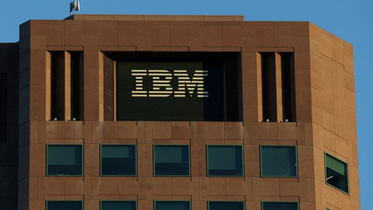 IBM forecasts second-quarter revenue above estimates, soothing tariff worries - Channel News Asia (Picture 1)