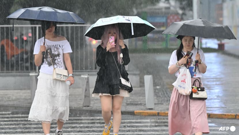 Rain in northern China kills 2, forces thousands to relocate