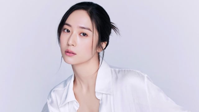 韩星Krystal将来狮城　现身乌节路会见粉丝