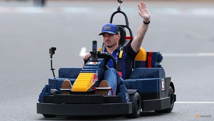 F1 drivers amuse British GP crowd with Lego car chaos