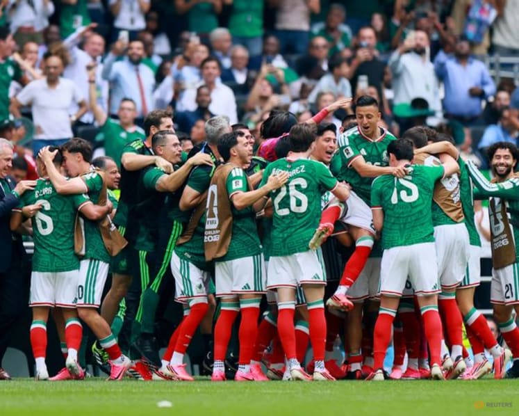 Aguirre proud as Mexico overcome nerves to win World Cup opener