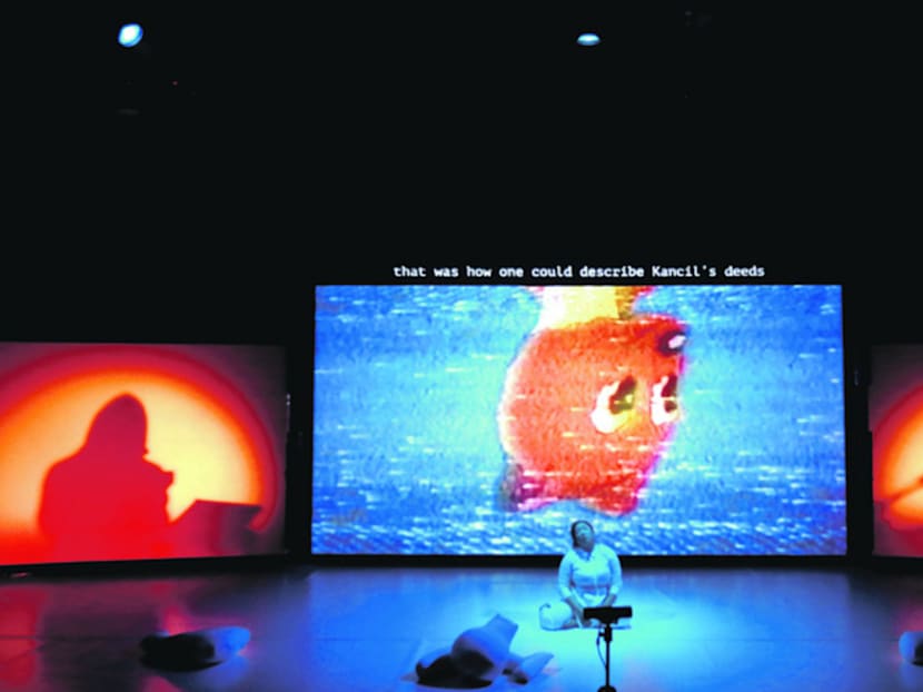 S’pore Fringe Fest 2016: A mousedeer in headlights