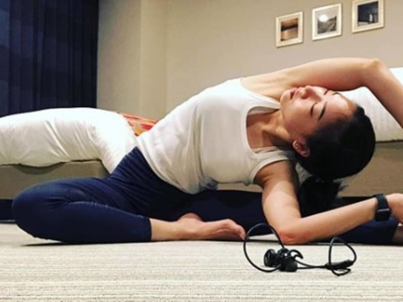 Here Is How To Get Quality Sleep On A Plane, According To A Pro Pilot