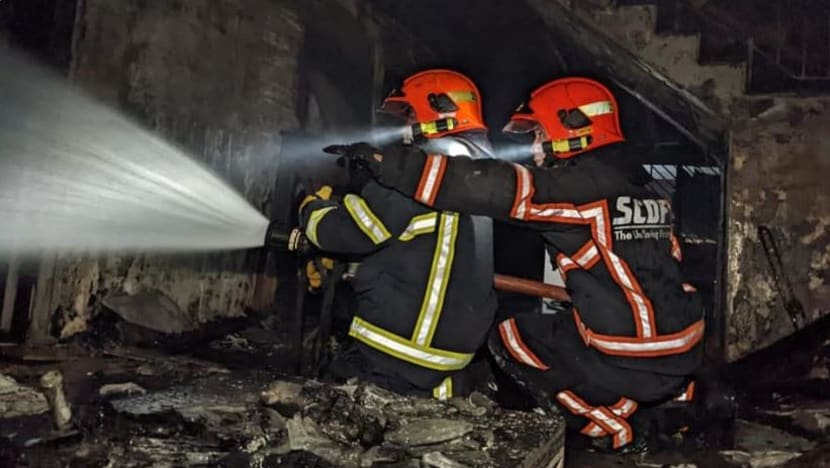 Sekitar 180 orang dipindahkan susuli kebakaran di flat Tampines