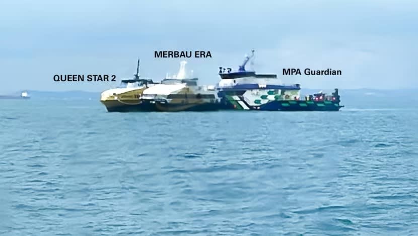 Feri penumpang dari SG ke Batam terbakar di perairan Pulau Kusu Feri penumpang dari SG ke Batam terbakar di perairan Pulau Kusu