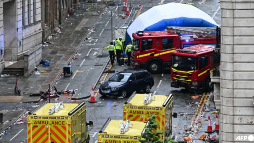 47 orang cedera selepas kereta rempuh penyokong Liverpool