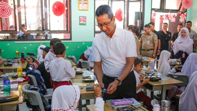 Pregnant women, breastfeeding mothers among those to benefit from Indonesia’s expanded free meal initiative Pregnant women, breastfeeding mothers among those to benefit from Indonesia’s expanded free meal initiative