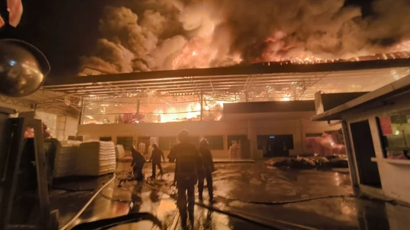 马国雪州炼油厂大火  三员工疑逃生不及命丧火场