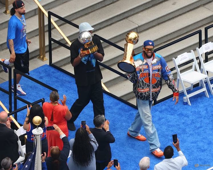 Euphoric Knicks fans flood New York for NBA championship ticker-tape parade