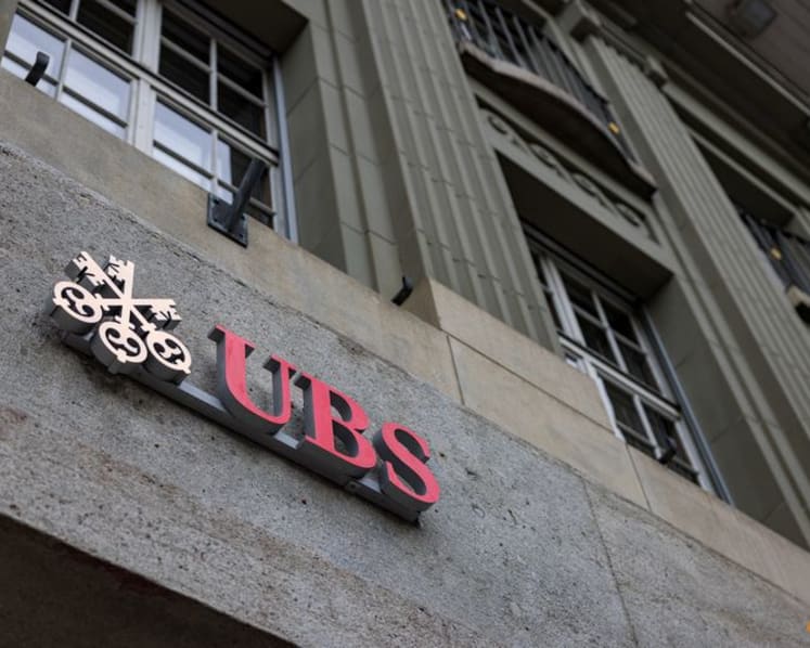 UBS explores crypto investing for select private banking clients, Bloomberg News reports