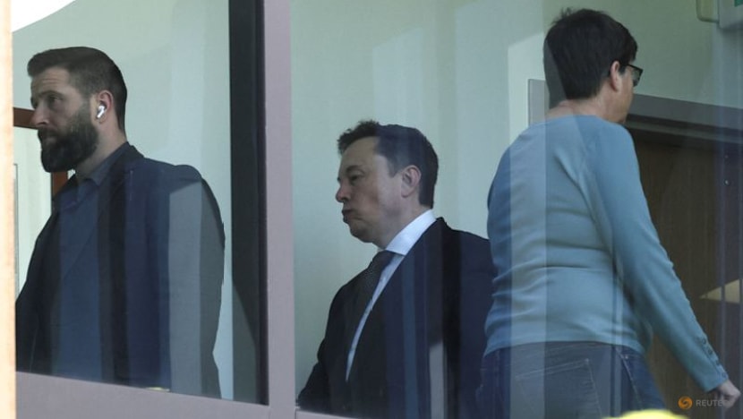 Elon Musk returns to witness stand for cross-examination by OpenAI's lawyer