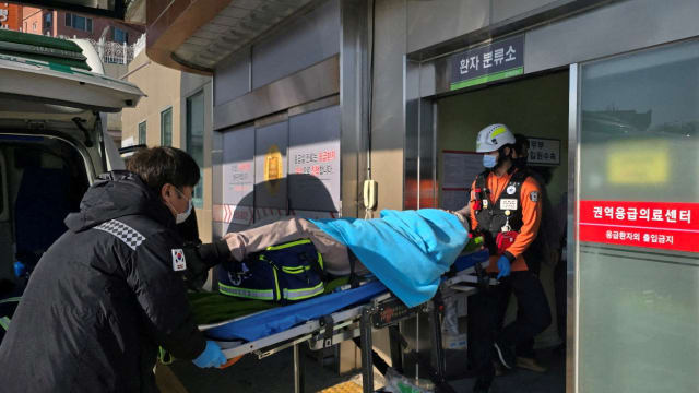 “我为什么在这里” 韩失事客机幸存空服员疑失忆不知空难 