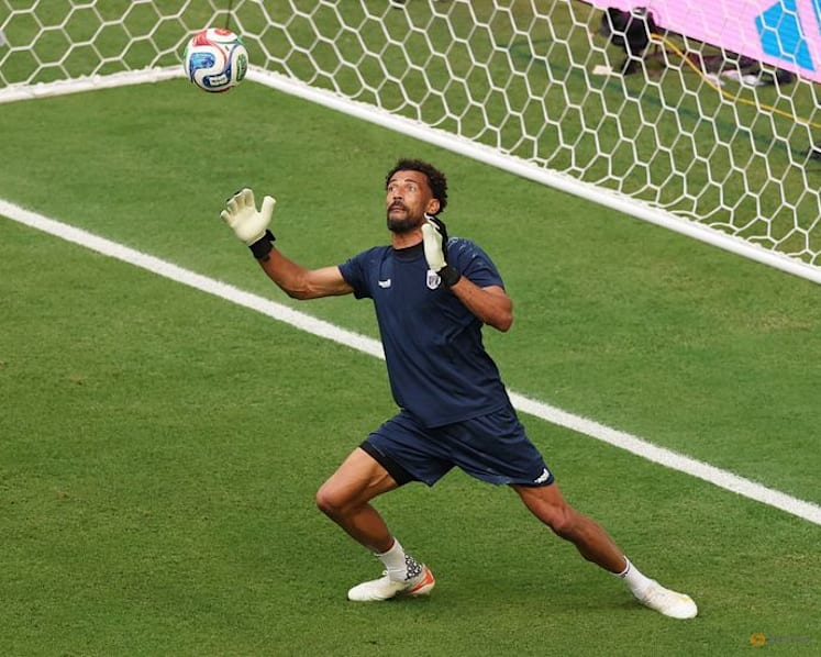 World Cup hero Vozinha in bid to keep name for new club career
