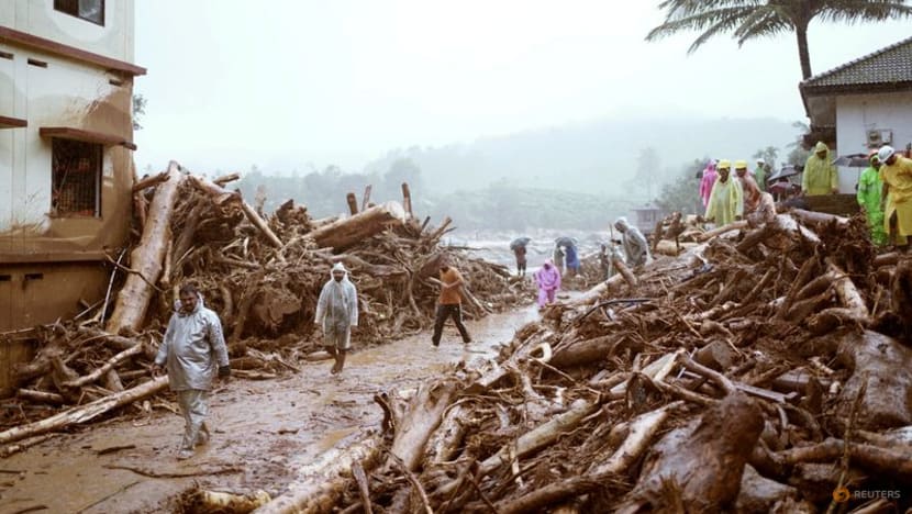 Hundreds rescued after India landslides that killed 151, many missing Hundreds rescued after India landslides that killed 151, many missing