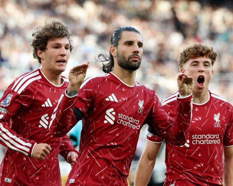 Liverpool snatch late draw with Newcastle as Iraola era begins