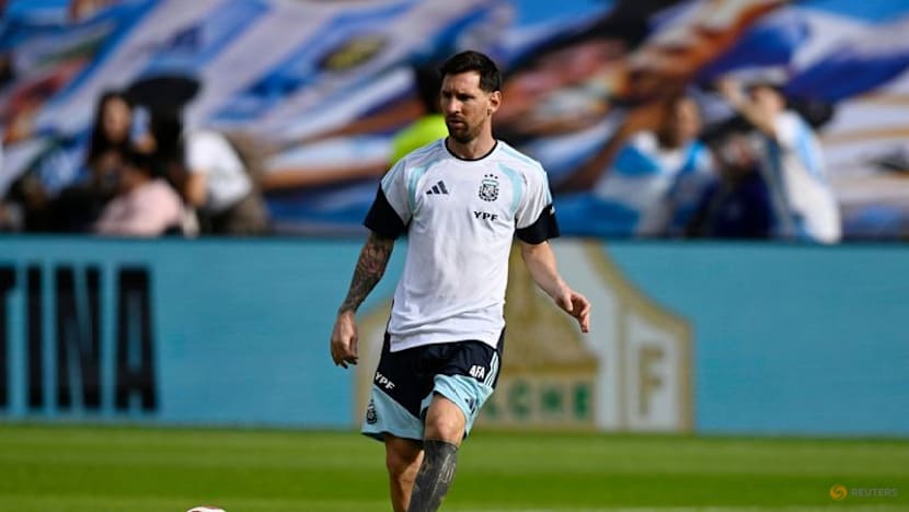 Barcelona plan to build Messi statue at revamped Camp Nou, says club president