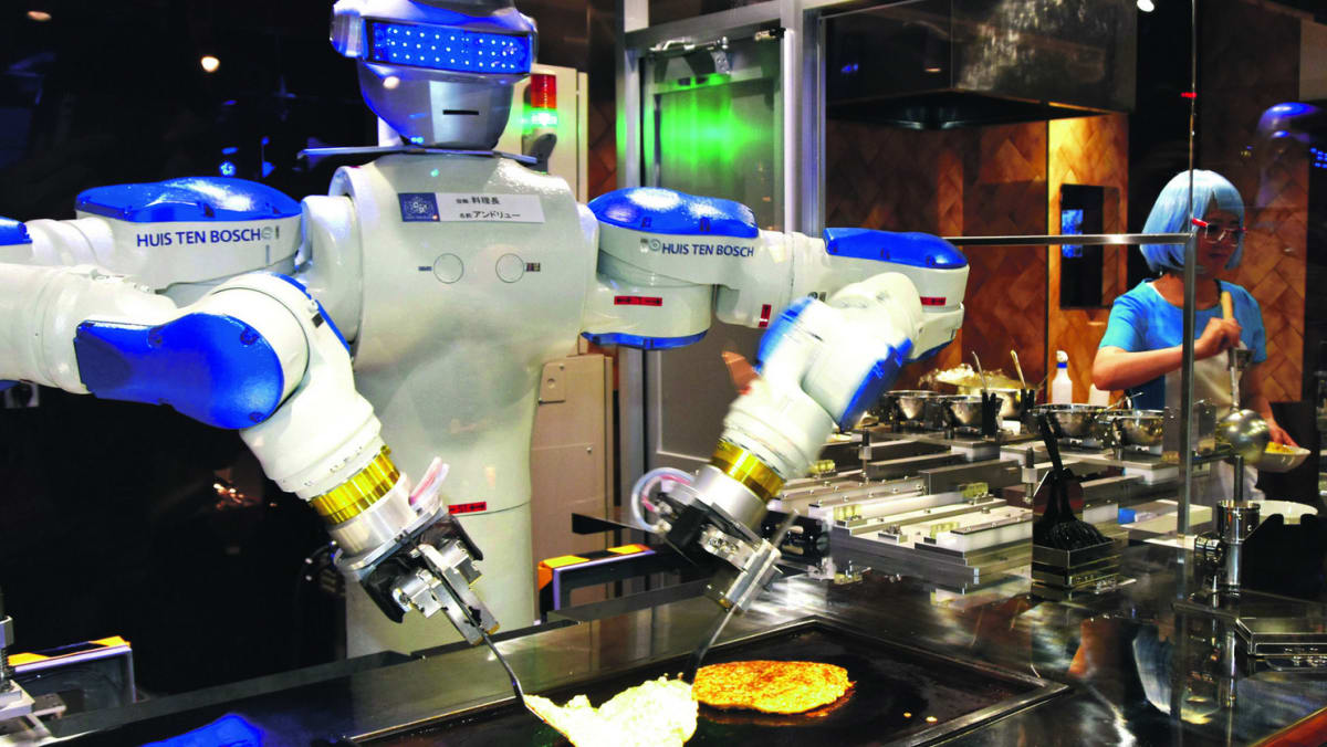 At this Japanese restaurant, robots rule the roost - TODAY