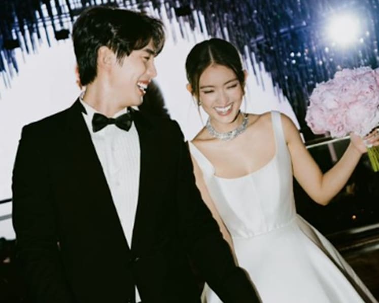 Mediacorp artistes Hong Ling and Nick Teo got married 