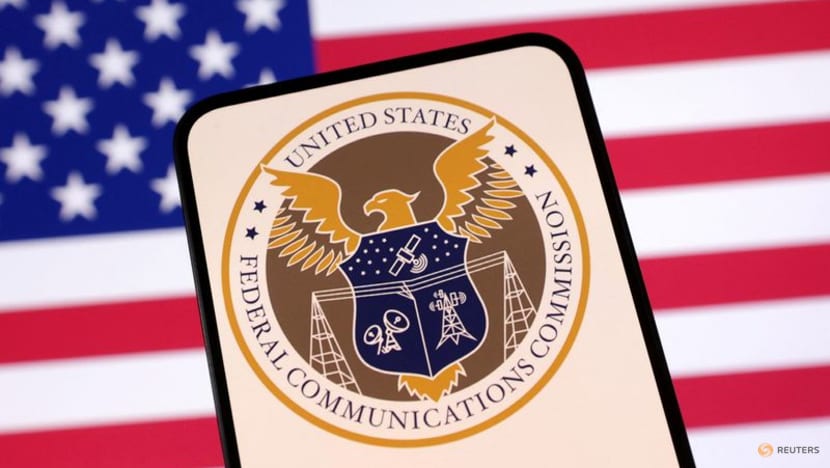 US FCC to review spectrum sharing rules to boost space-based telecom