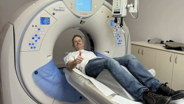 自己脑癌自己治 澳洲名医自创疗法肿瘤奇迹未复发