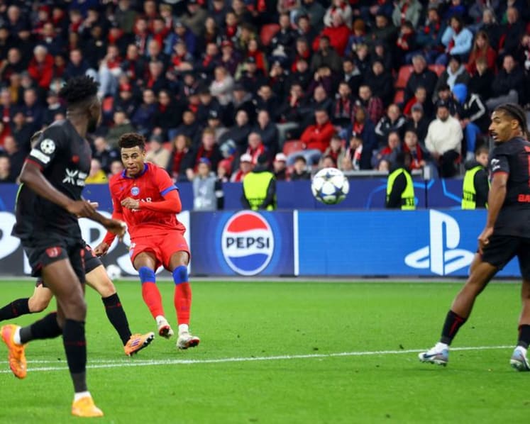 Clinical PSG demolish Leverkusen 7-2 as two players sent off