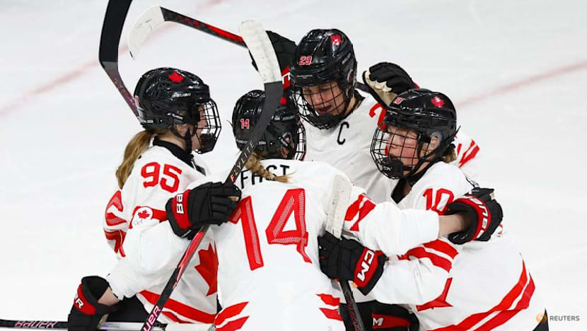 Ice hockey-Canada make winning start, US women thump Finns, Germany and Sweden triumph