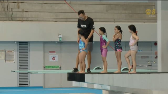 年底学校假期来临 不少学生踊跃报名假日课程