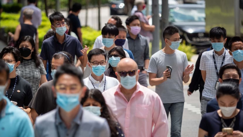 Civil servants to receive 0.45-month mid-year bonus; one-time payment for junior grade officers