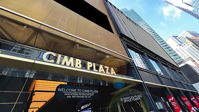 七旬老妇险被骗近6万元 银行职员陪她吃饭阻骗局