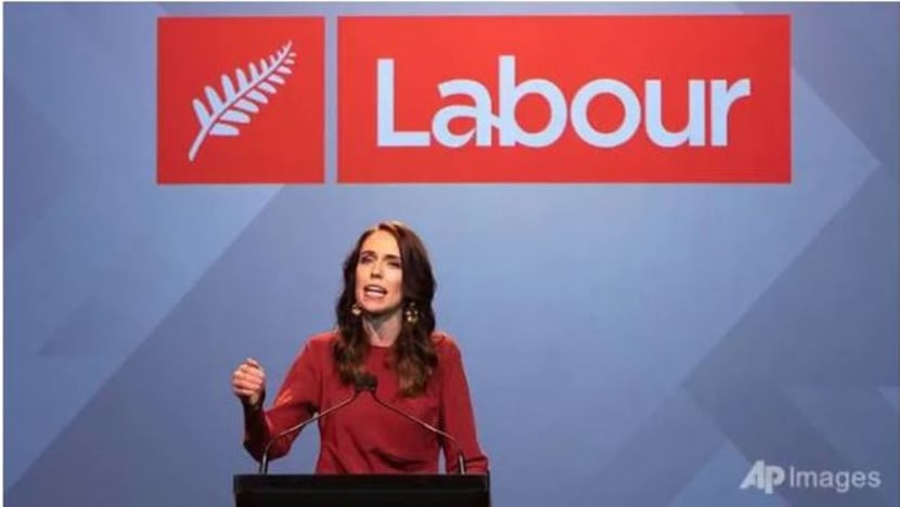 Parti Buruh meterai perjanjian dengan Parti Hijau bentuk kerajaan gabungan New Zealand Parti Buruh meterai perjanjian dengan Parti Hijau bentuk kerajaan gabungan New Zealand