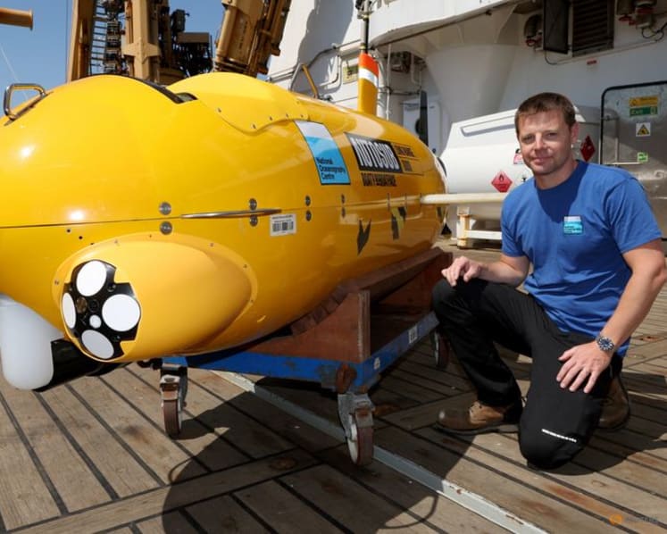 Scientists sail for Greenland to study glacier melt risk