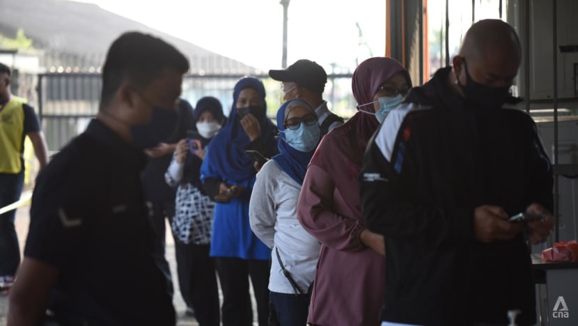 Johor state election: Voters cast their ballots on polling day amid tight COVID-19 protocols Johor state election: Voters cast their ballots on polling day amid tight COVID-19 protocols