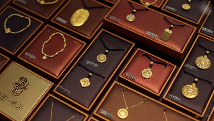 China's first-quarter gold consumption falls 6% to 290.492 metric tons