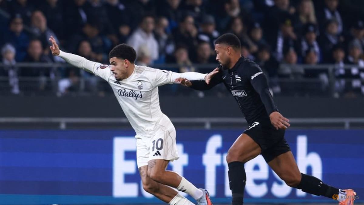 Gibbs-White misses penalty as Nottingham Forest held by Sturm Graz