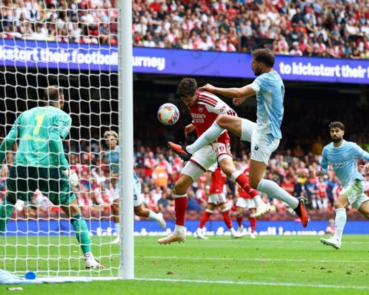 Arsenal humble Man City to win Community Shield