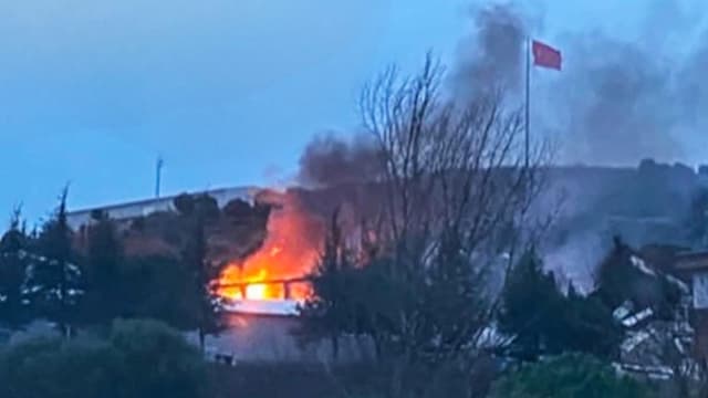土耳其一家炸药厂爆炸 至少12死5伤