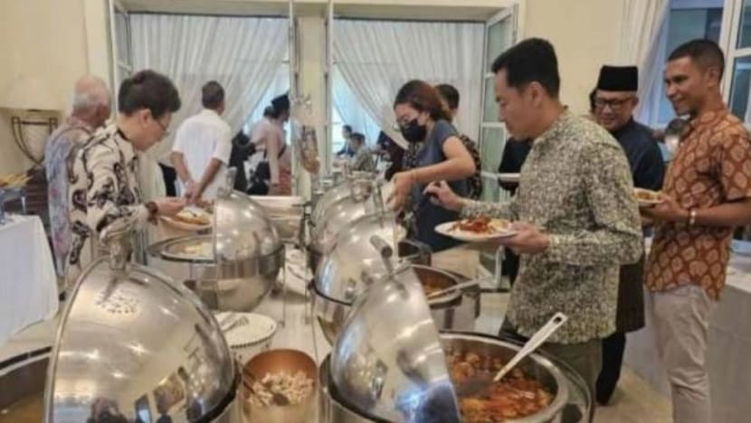 Suruhanjaya Tinggi Malaysia di SG promosi makanan tradisi dan budaya negara sempena Aidilfitri Suruhanjaya Tinggi Malaysia di SG promosi makanan tradisi dan budaya negara sempena Aidilfitri