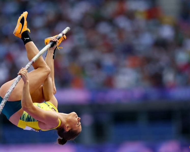 Pole vault champion Kennedy pulls out of Tokyo worlds