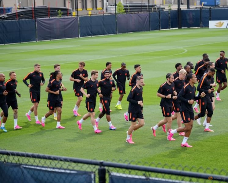 Netherlands use pressure to drive bid for elusive World Cup triumph