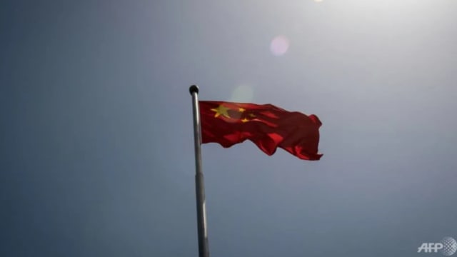 中国宣布一系列国务院机构改革措施 包括精减5%人员